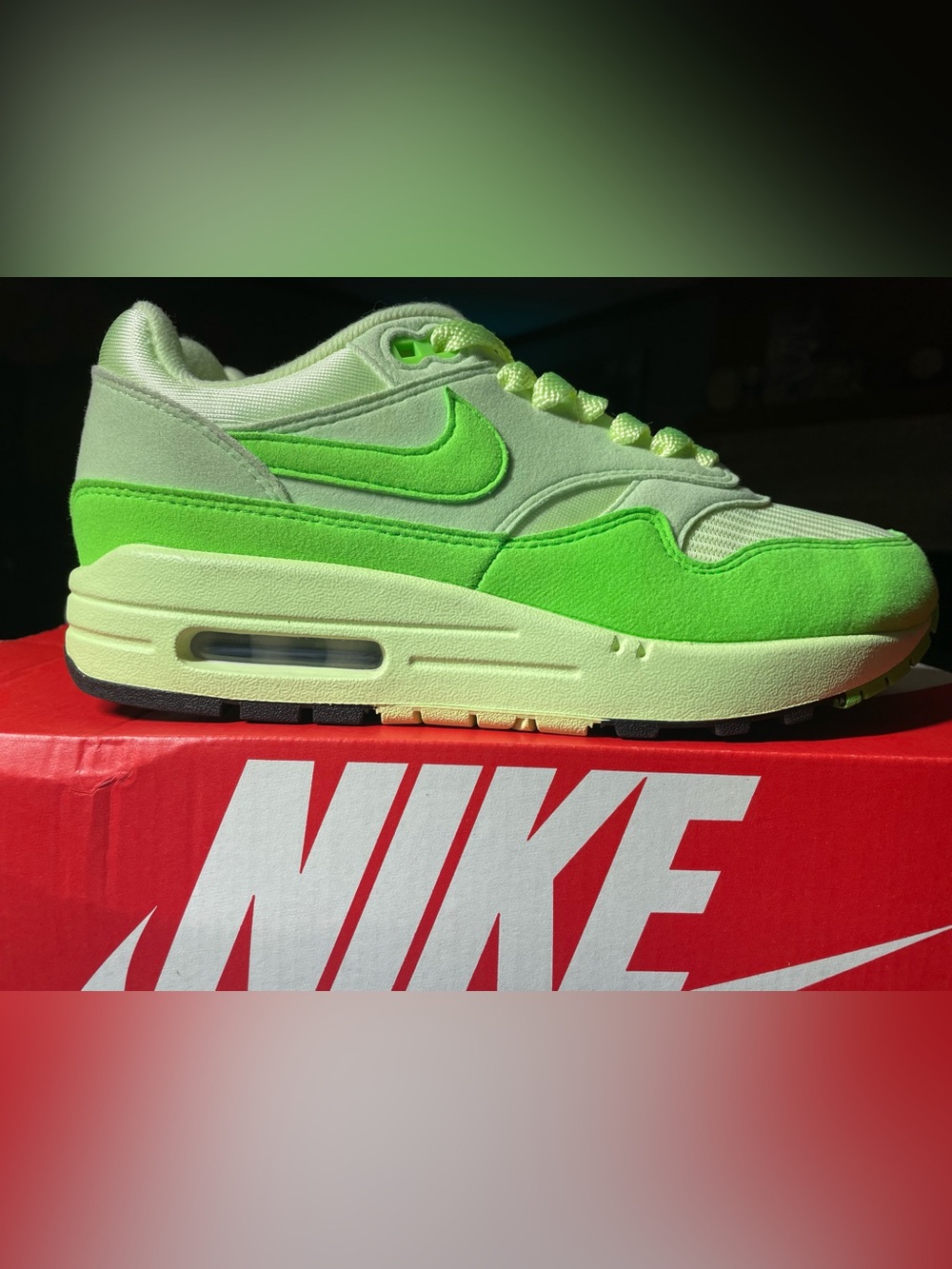 Nike Air Max 1'87 High Saturation Vapor Green 6.5W